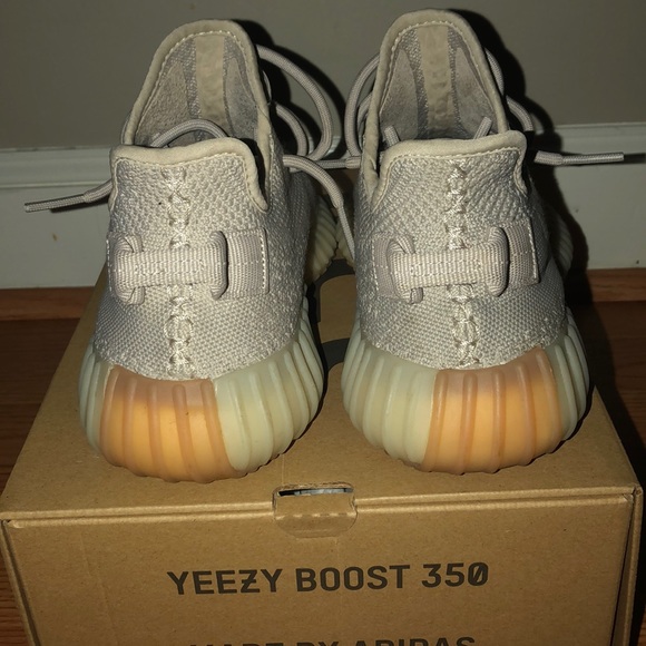 Yeezy 350 V2. Sesame - Picture 6 of 8